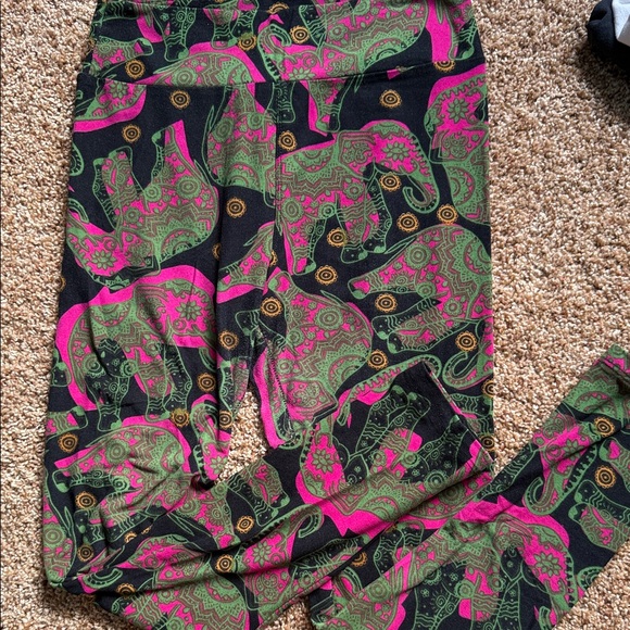 LuLaRoe Black and Pink Elephant Print Leggings - Picture 1 of 1